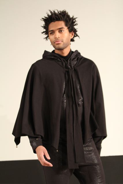 Tendances fashion week Paris hiver 2012 les capes pour homme