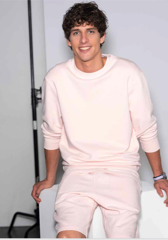 mode homme été 2025 tendance rose pastel